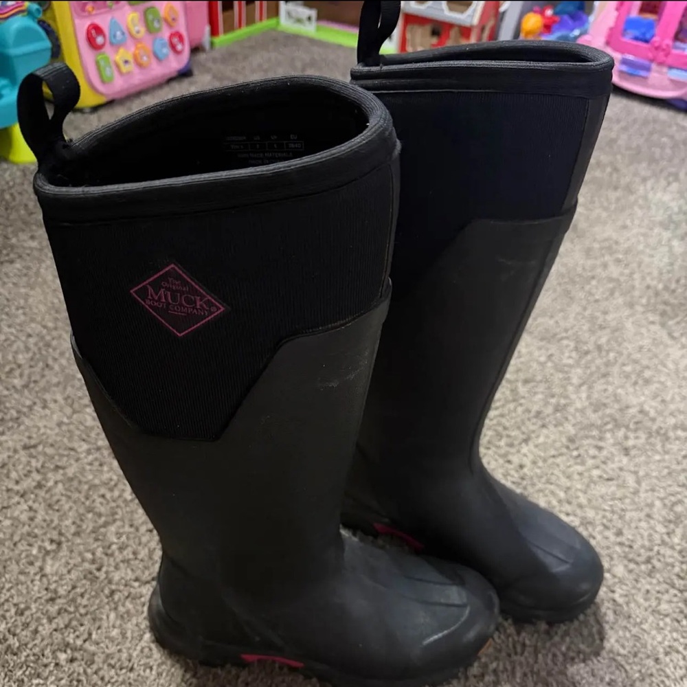 WOMEN'S ARCTIC ICE TALL BOOT + VIBRAM ARCTIC GRIP A.T.